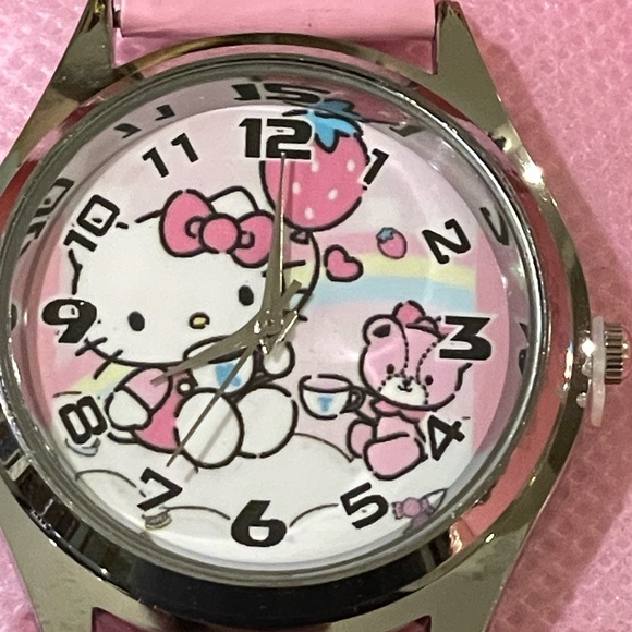 🆕 Hello Kitty - SANRIO Licensed Anime Character Wrist Watch - With Gift Box - Picture 4 of 7